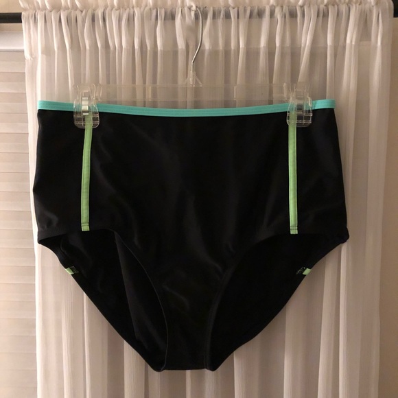 The Madame Keylime Underwire Bikini (Never worn) - Picture 3 of 4